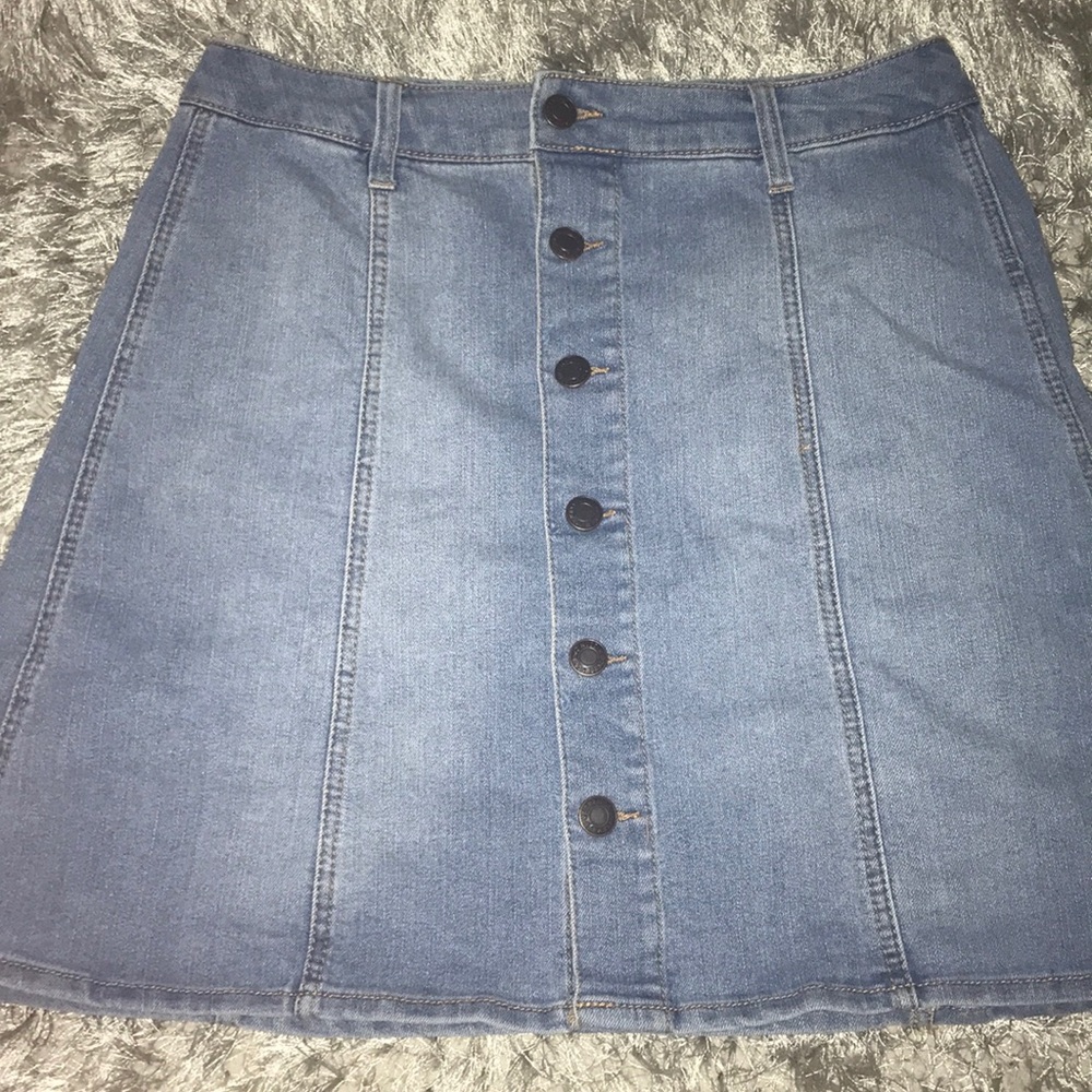 Mossimo front button jean skirt size 8